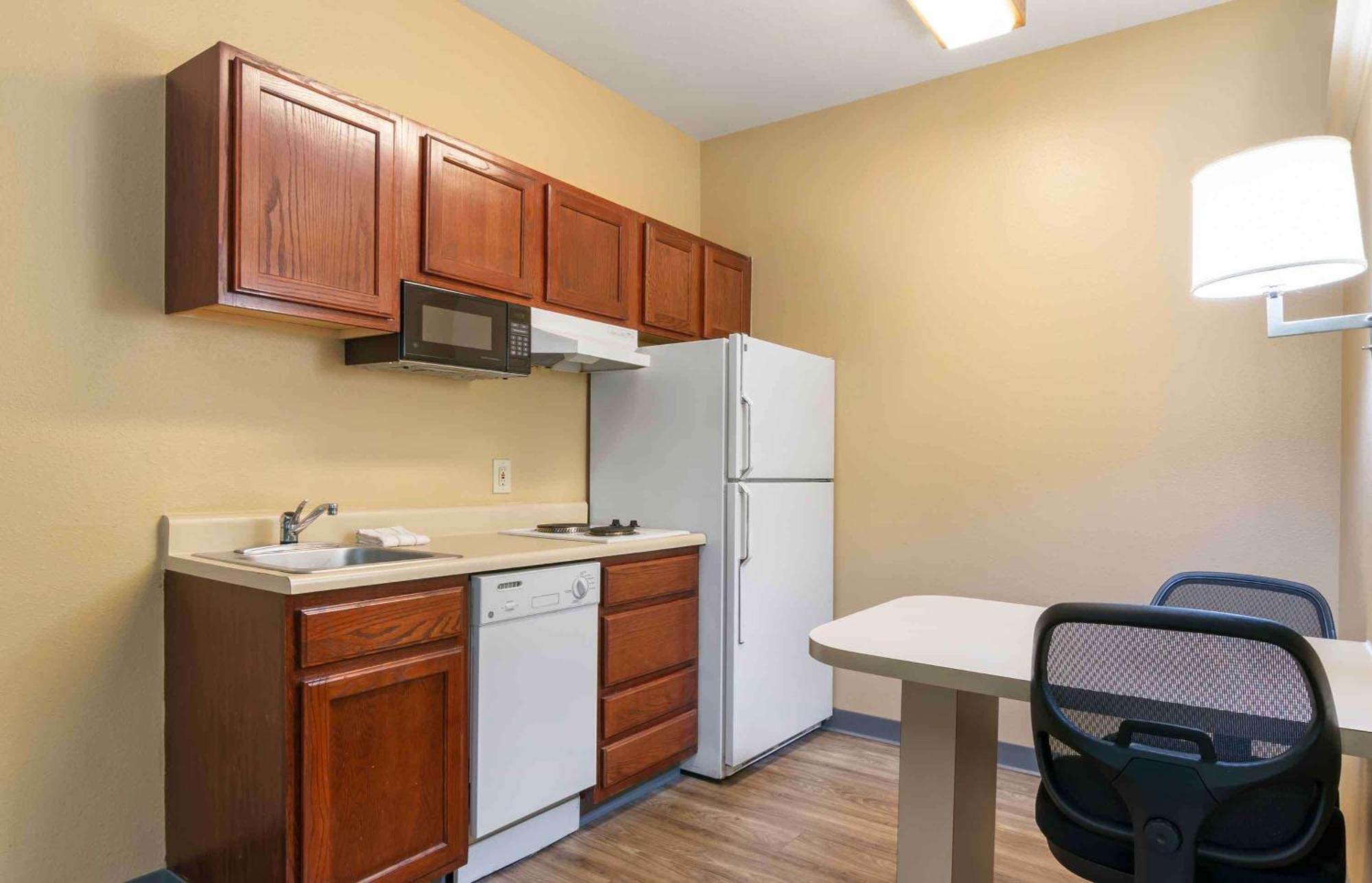 Extended Stay America Suites - Kansas City - Overland Park - Metcalf Ave Экстерьер фото